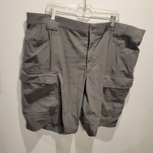 Duluth Trading Mens Size 44 Relaxed Fit Flex Dry Cargo Grey Shorts